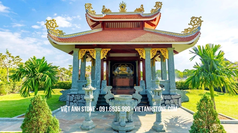 Khu lăng mộ đá truyền thống với chạm khắc tinh xảo