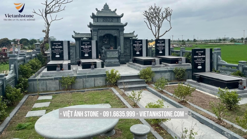 Lăng mộ đơn giản đẹp bằng đá xanh rêu