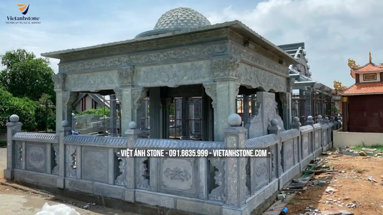 Xây nhà bằng đá xanh có độ bền cao, sang trọng