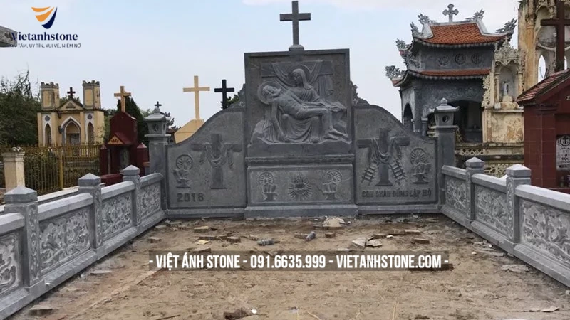 Mẫu lăng mộ đá hậu bành giúp ngôi mộ trở nên vững chãi, trang trọng và nổi bật