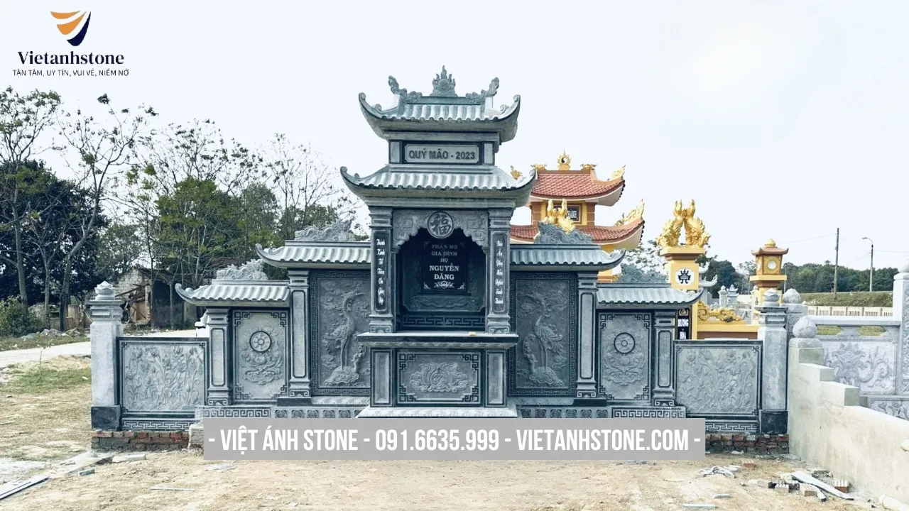 lăng mộ đá xanh rêu