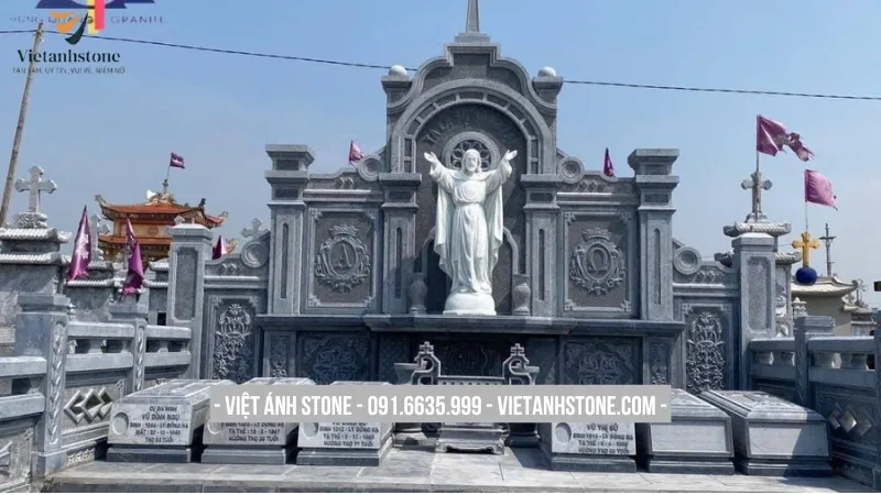 Mẫu lăng mộ Công Giáo trang nghiêm