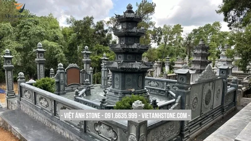 Mẫu lăng mộ đá hình tháp thường dùng cho các sư thầy