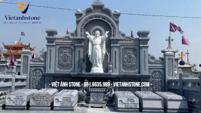 Mộ đá công giáo không chỉ là nơi an nghỉ của người đã khuất mà còn là tín ngưỡng tôn giáo cảm tạ đến người đã khuất