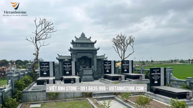 Mộ đá nguyên khối Ninh Bình sang trọng, bền chắc