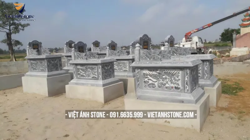 Mộ tam sơn chạm khắc rồng phượng