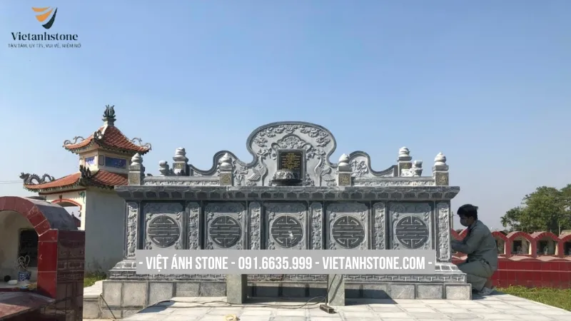 Mộ đá tập chung cho khu lăng mộ gia đình