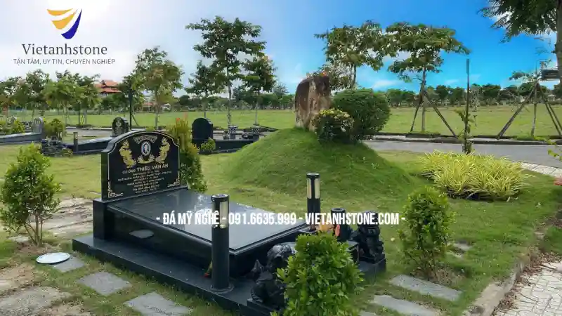 Việc chọn được ngày đẹp xây lăng mộ, công việc thi công sẽ diễn ra thuận lợi, tránh được rủi ro và mang lại cát lành