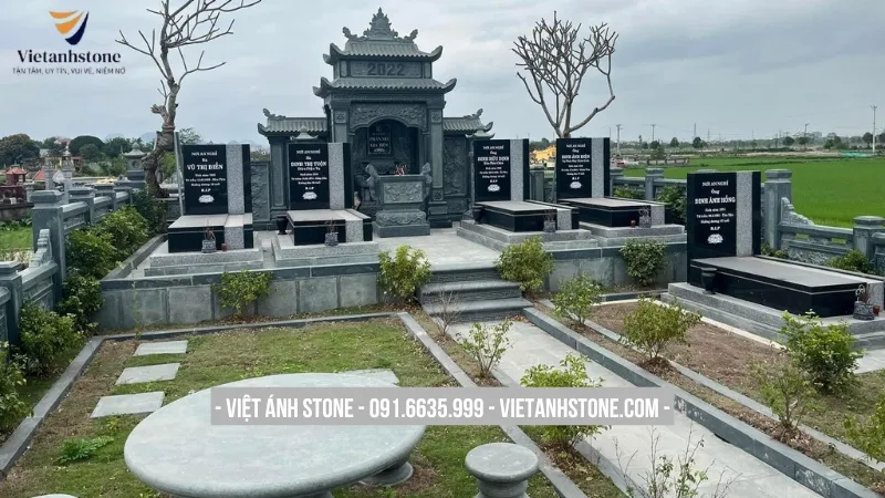Khuôn viên lăng mộ đẹp dành cho gia tộc
