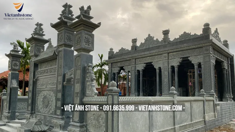 Việt Ánh Stone cung cấp đa dạng các chất liệu đá khác nhau cho khách hàng khi chọn làm mộ đá tại Quảng Ninh