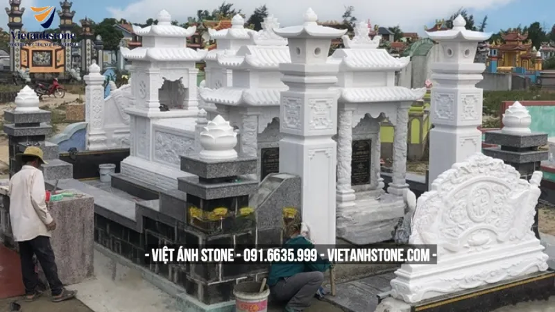 Mộ đá trắng từ đá trắng Ý