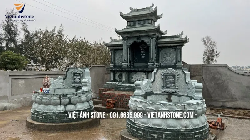 Lăng mộ đá tròn hình hoa
