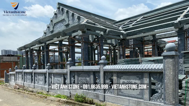 Nhà thờ đá có khung xương đá chắc chắn, bền vững theo thời gian