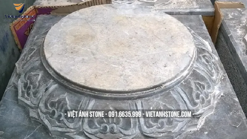 Chân tảng đá hình hoa sen