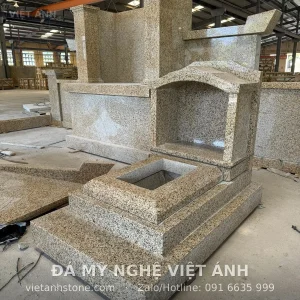 Mộ đá granite vàng có mái che