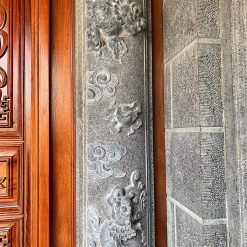 Cột đá chạm rồng, chạm phượng nhà thờ họ thôn Hệ, Ninh Vân – VAS 05