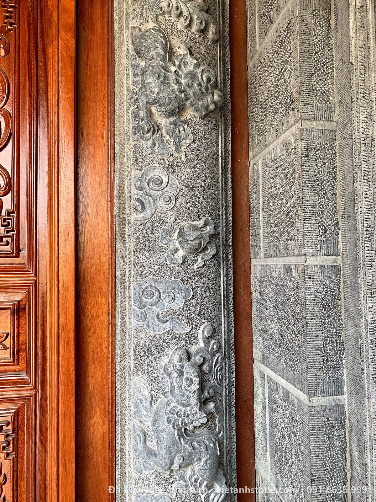 Cột Hiên Đá – VAS 05 Cột đá chạm rồng, chạm phượng nhà thờ họ thôn Hệ, Ninh Vân – VAS 05